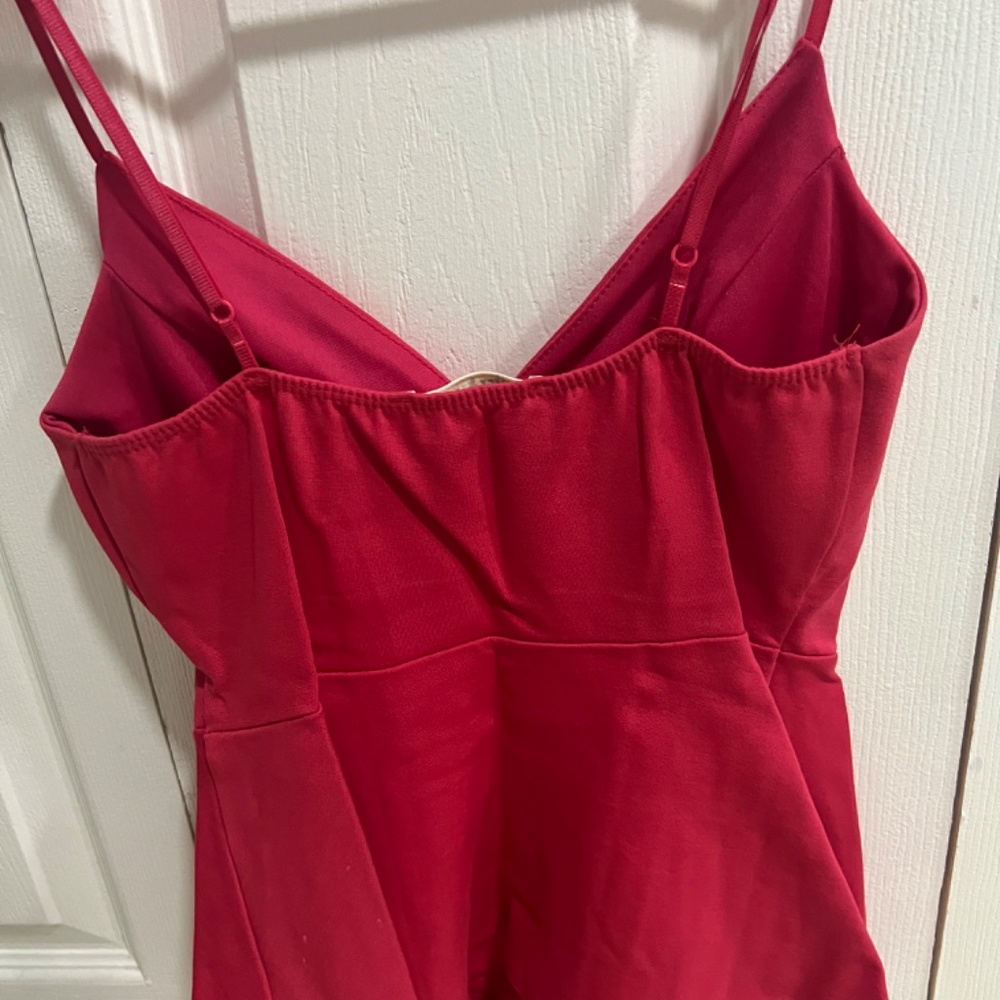 Red top - Picture 3 of 3